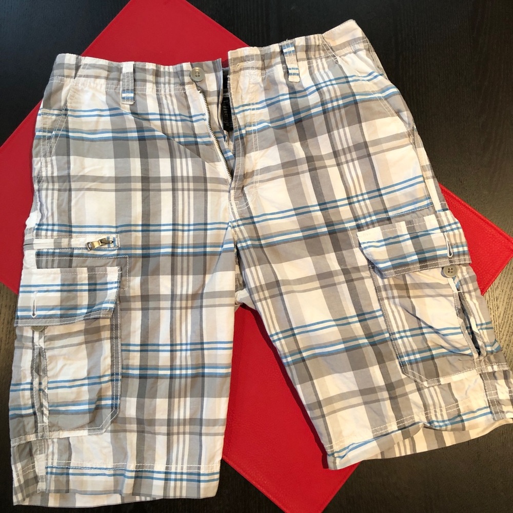Calvin Klein Men’s Cargo Short - Size 32